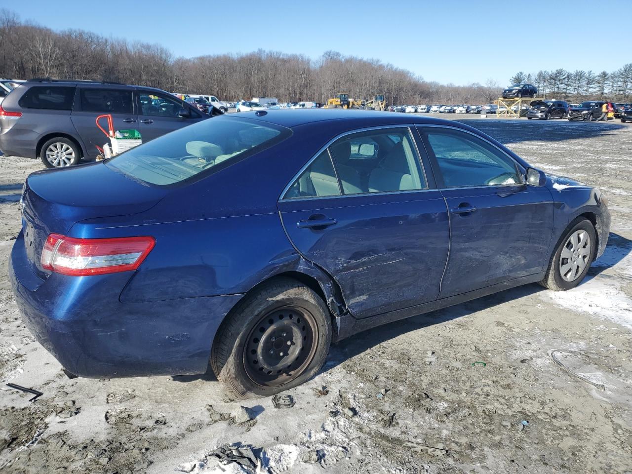 2010 Toyota Camry - Image 3