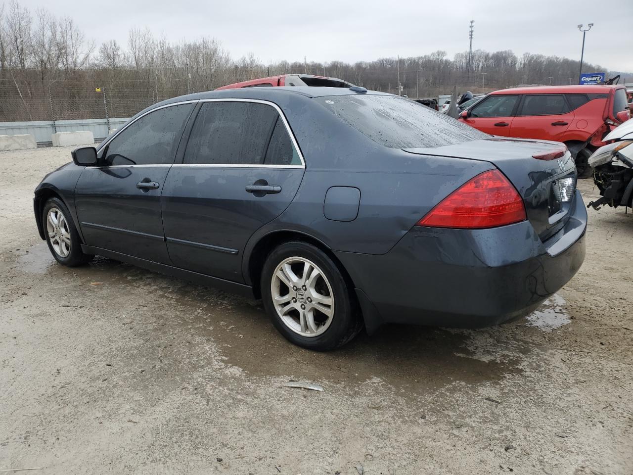 2007 Honda Accord - Image 2