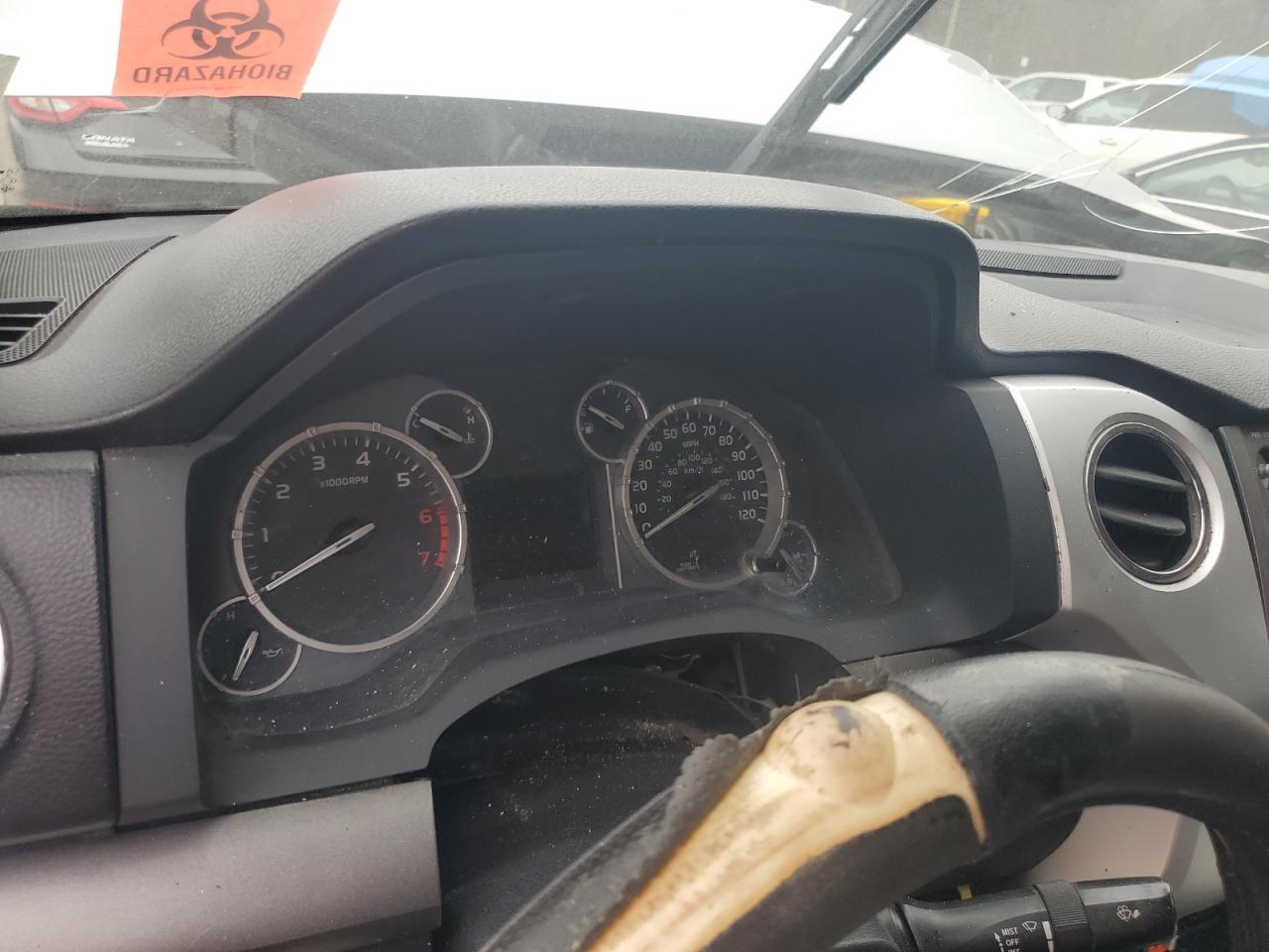 2015 Toyota Tundra - Image 9