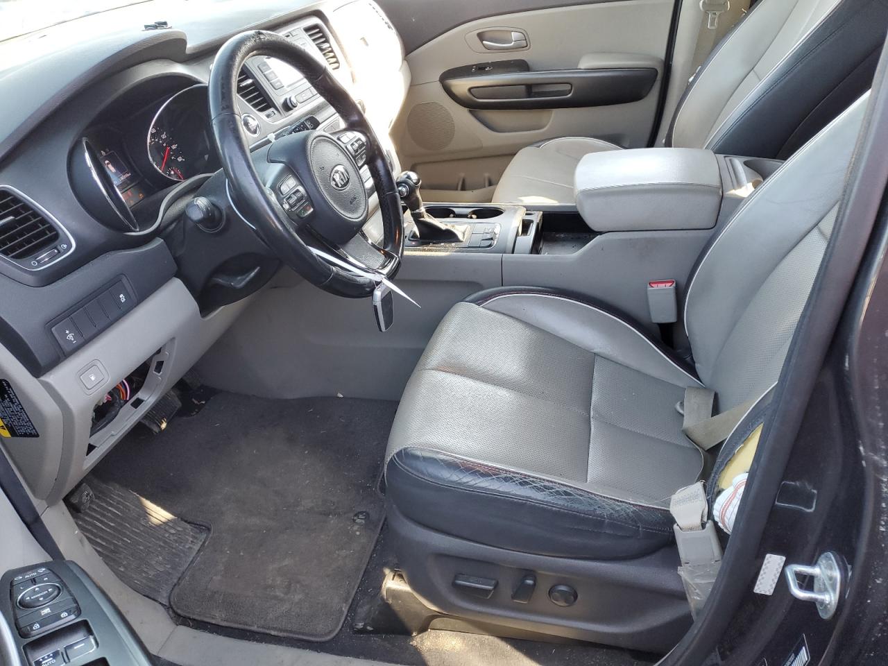 2016 Kia Sedona - Image 7