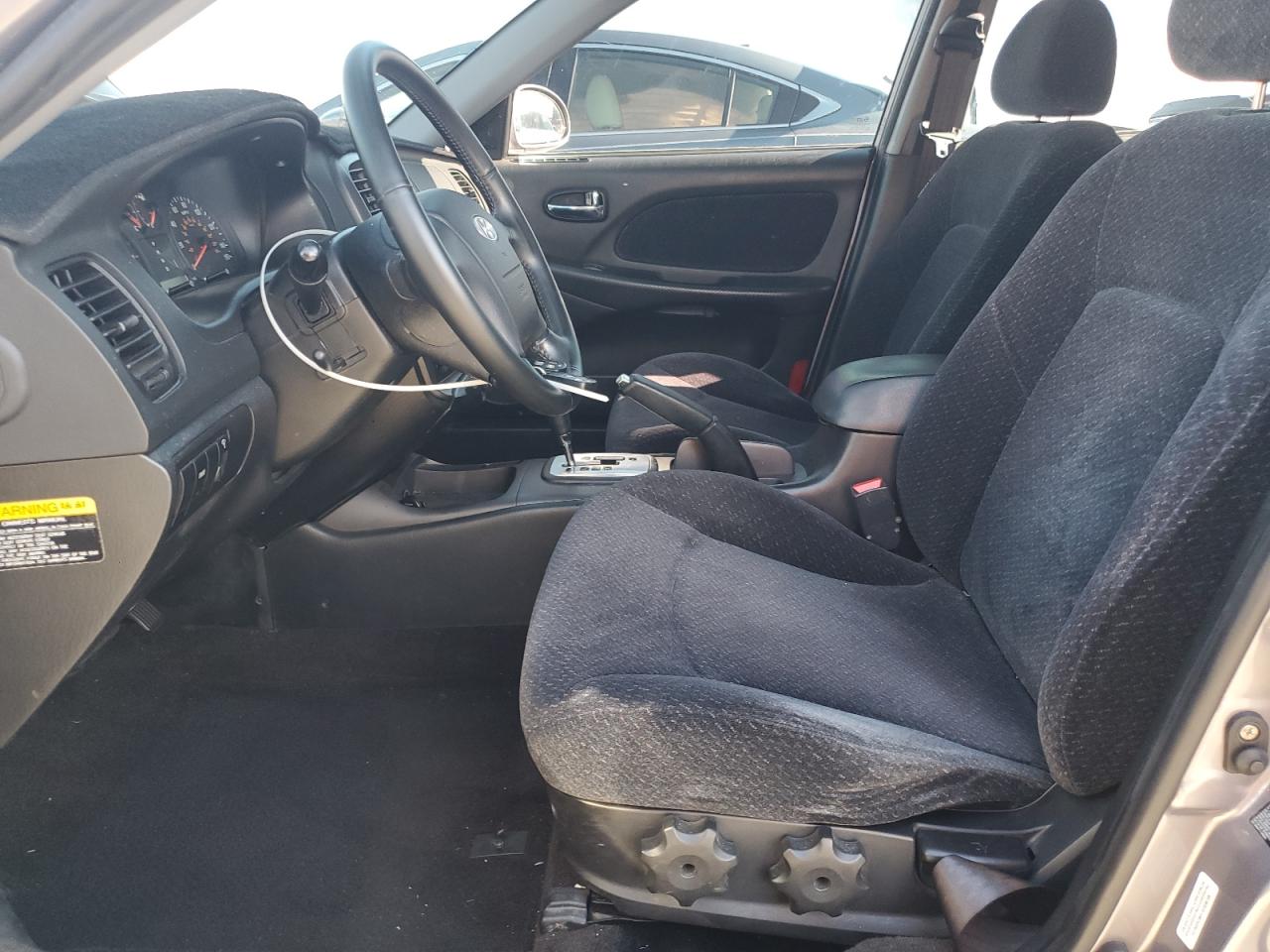 2005 Hyundai Sonata - Image 7