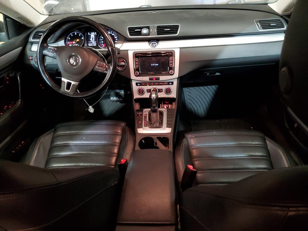 2013 Volkswagen Passat CC - Image 8