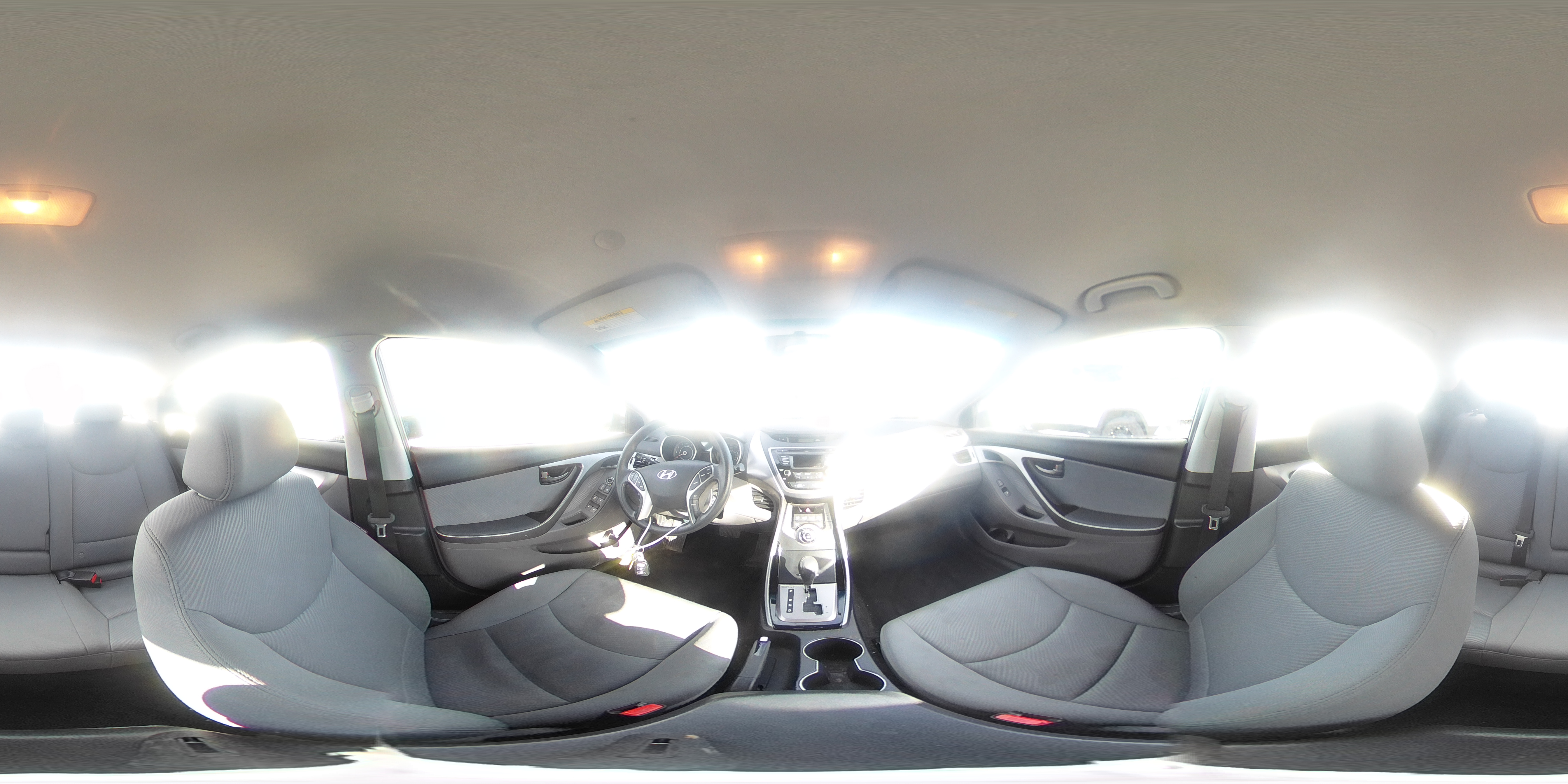 2013 Hyundai Elantra - Image 15