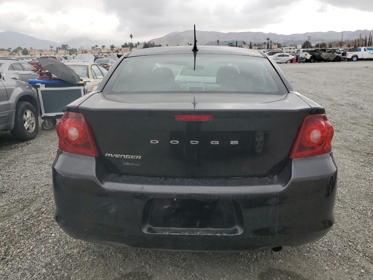2012 Dodge Avenger - Image 6