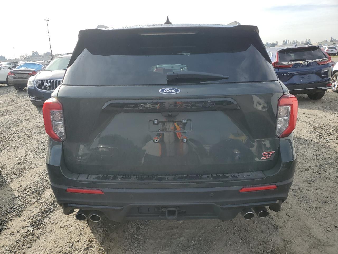 2023 Ford Explorer - Image 6