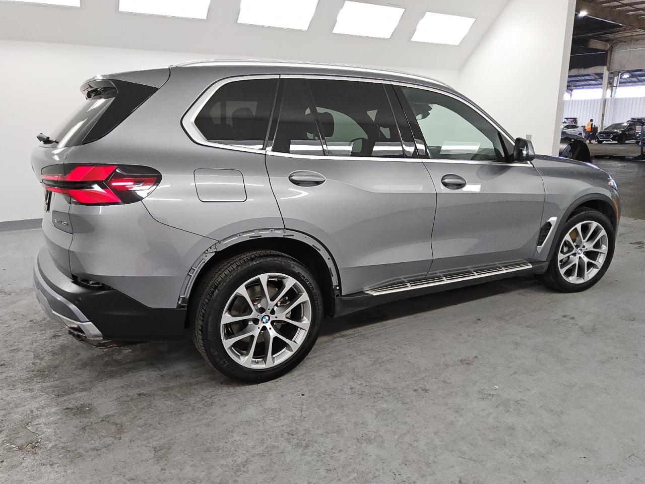 2024 BMW X5 - Image 3