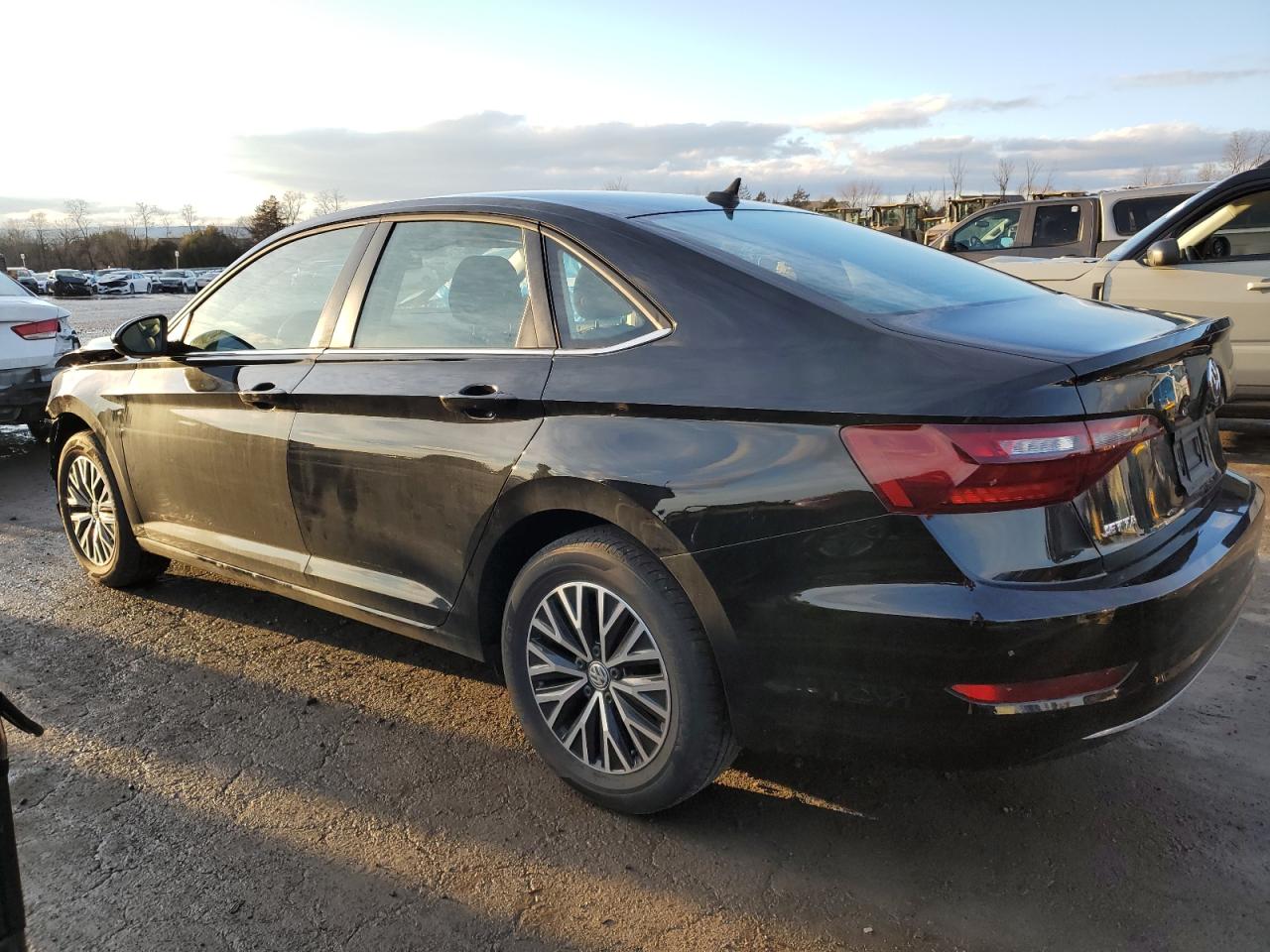 2021 Volkswagen Jetta - Image 2