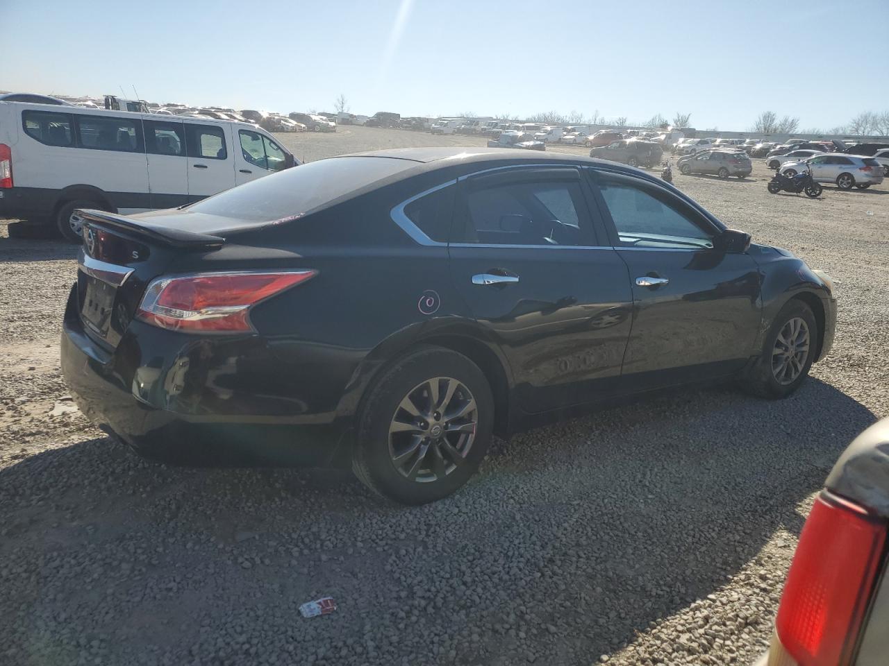 2015 Nissan Altima - Image 3