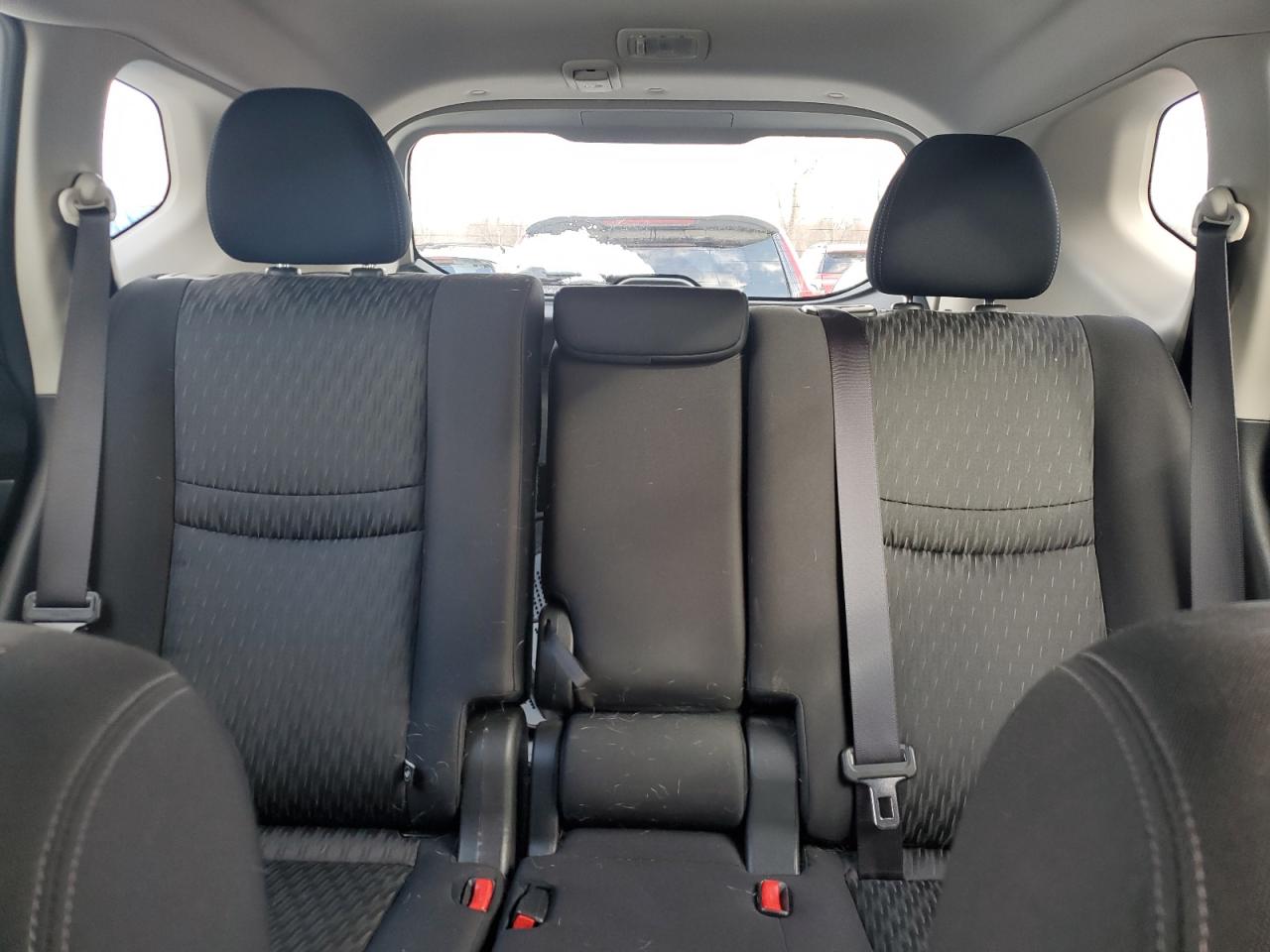 2020 Nissan Rogue - Image 10