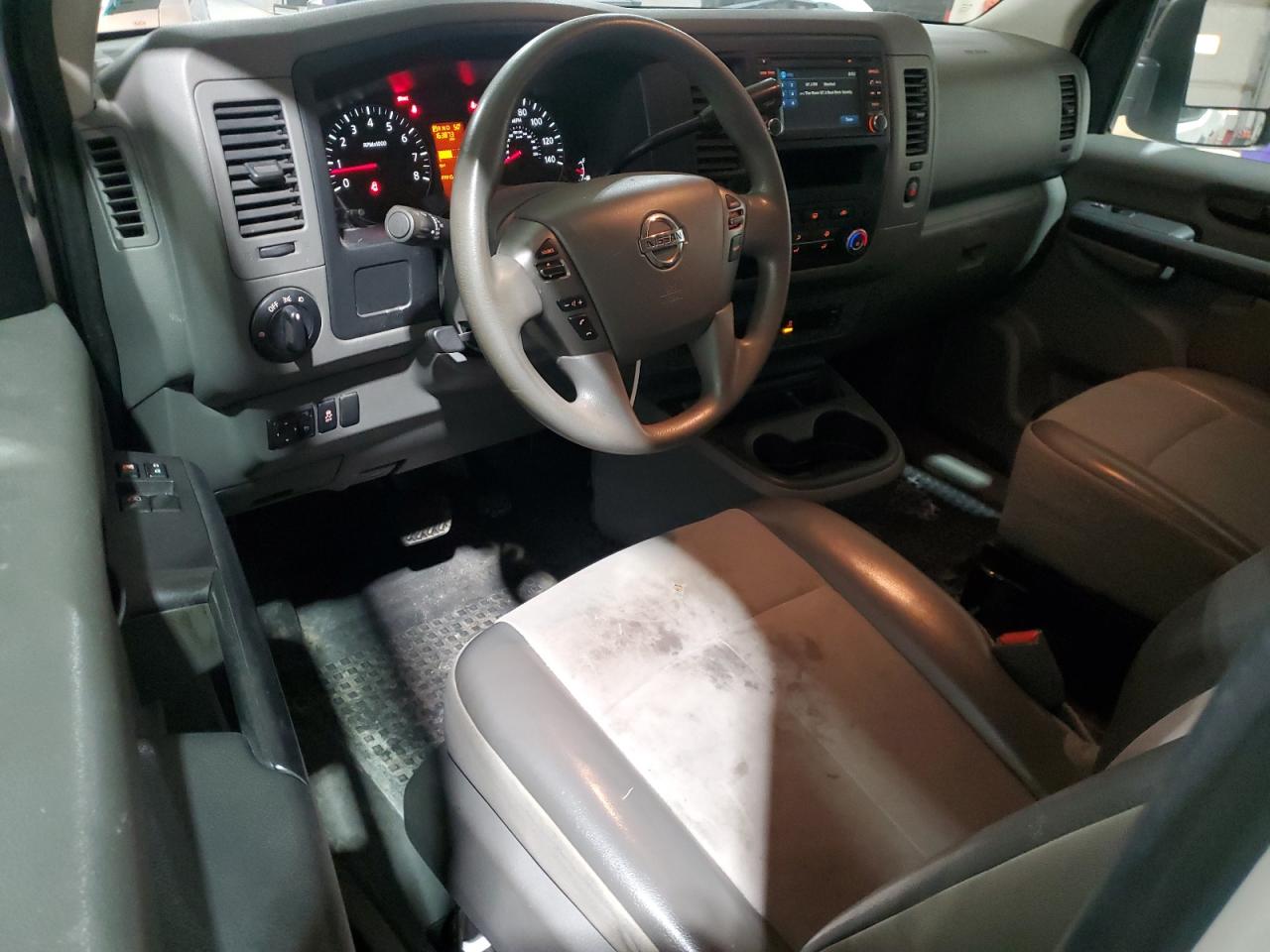 2017 Nissan NV - Image 8