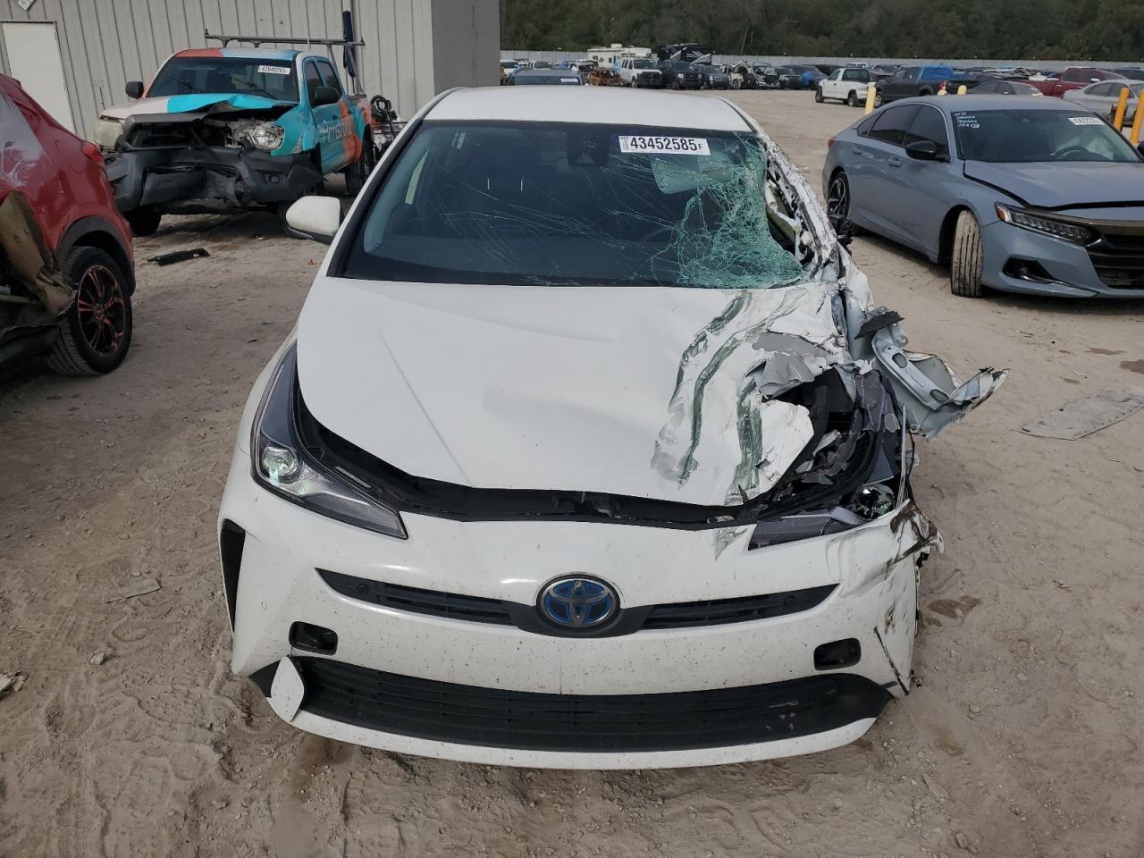 2022 Toyota Prius - Image 5