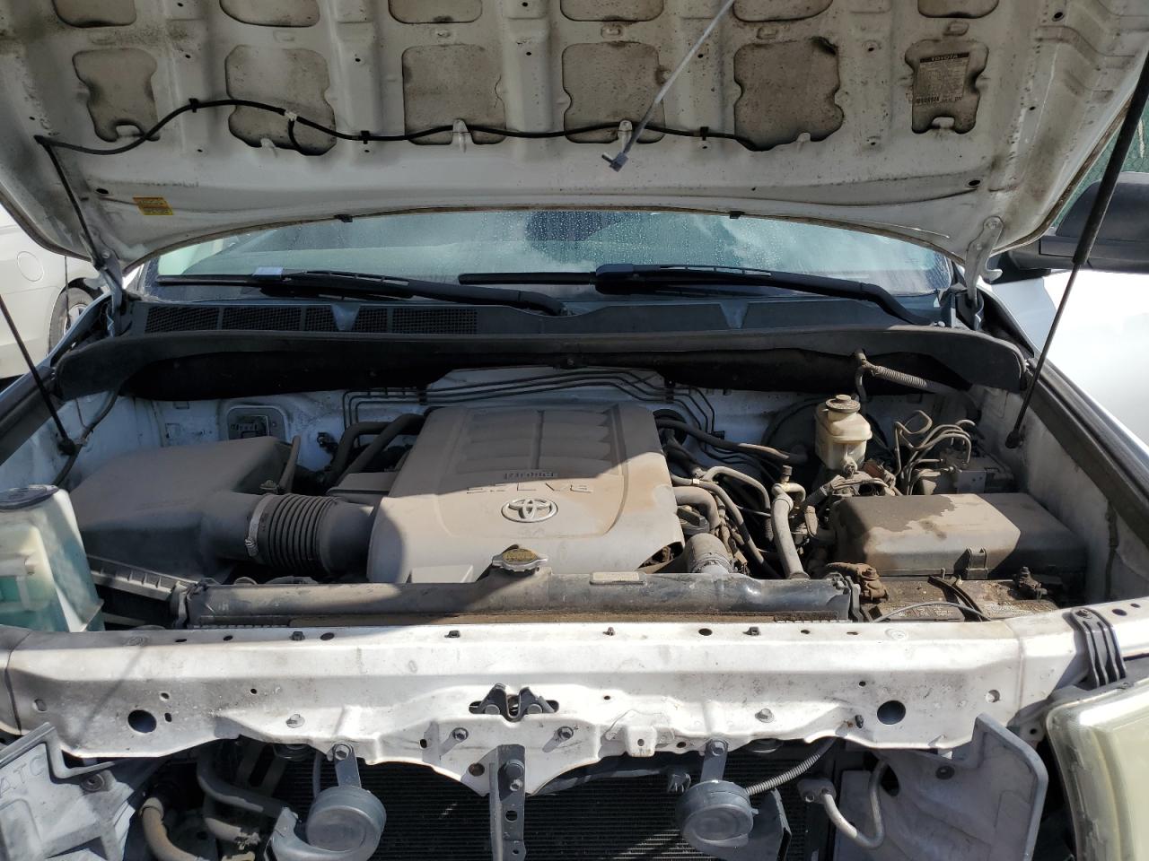 2010 Toyota Tundra - Image 11