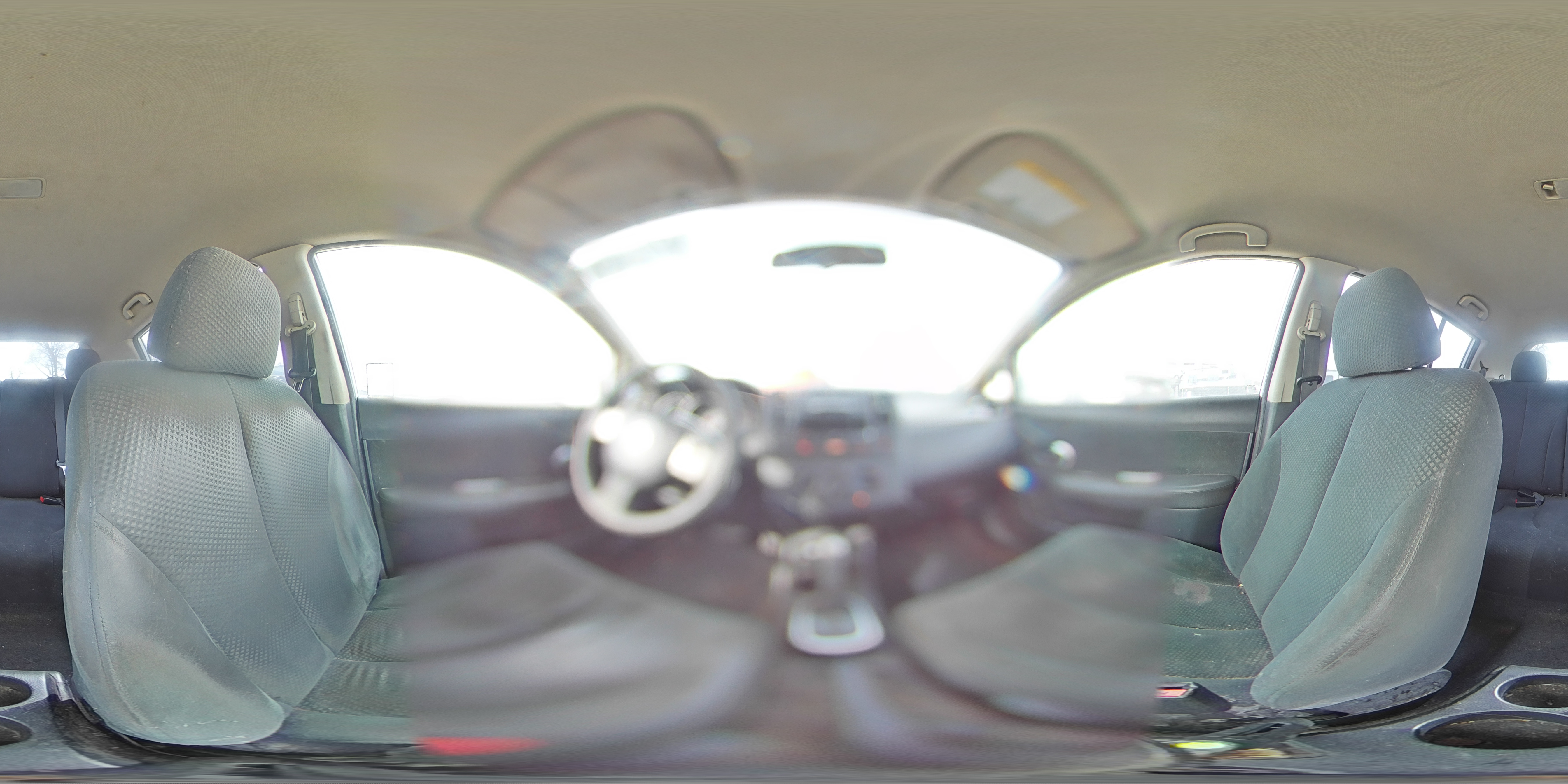 2011 Nissan Versa - Image 13