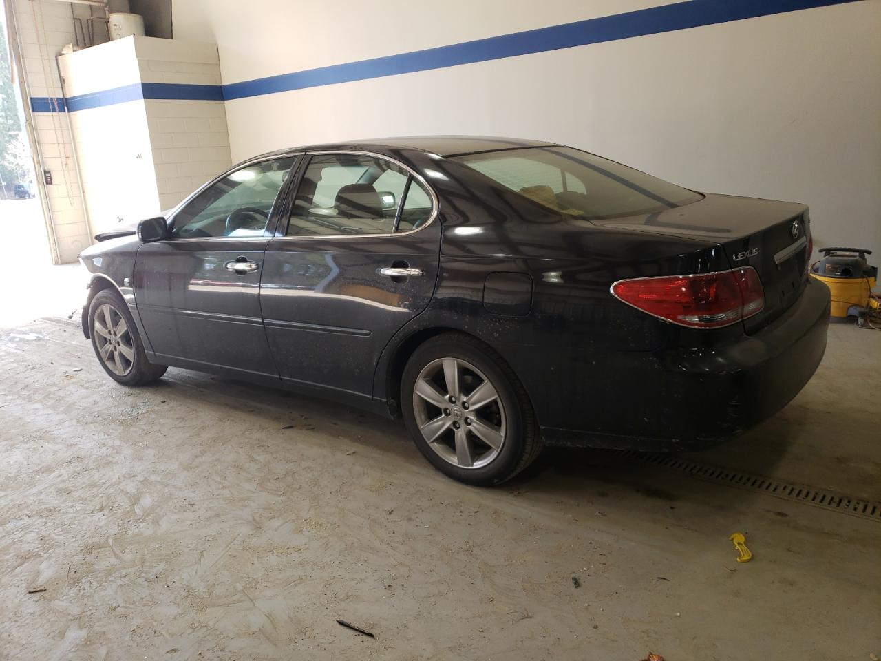 2006 Lexus ES - Image 2