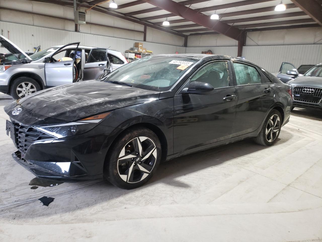 2023 Hyundai Elantra - Image 1