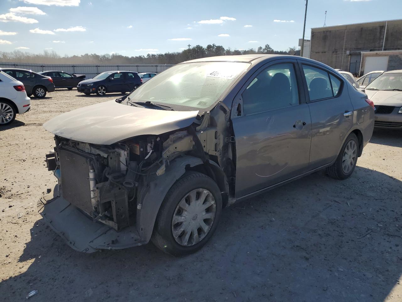 2014 Nissan Versa - Image 1