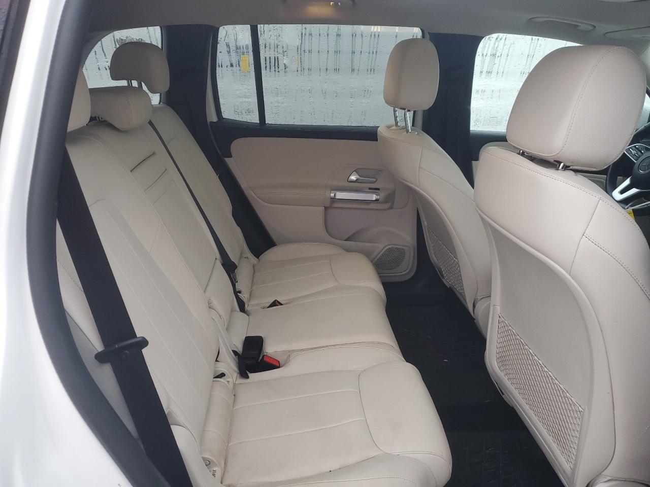 2023 Mercedes-Benz GLB - Image 11