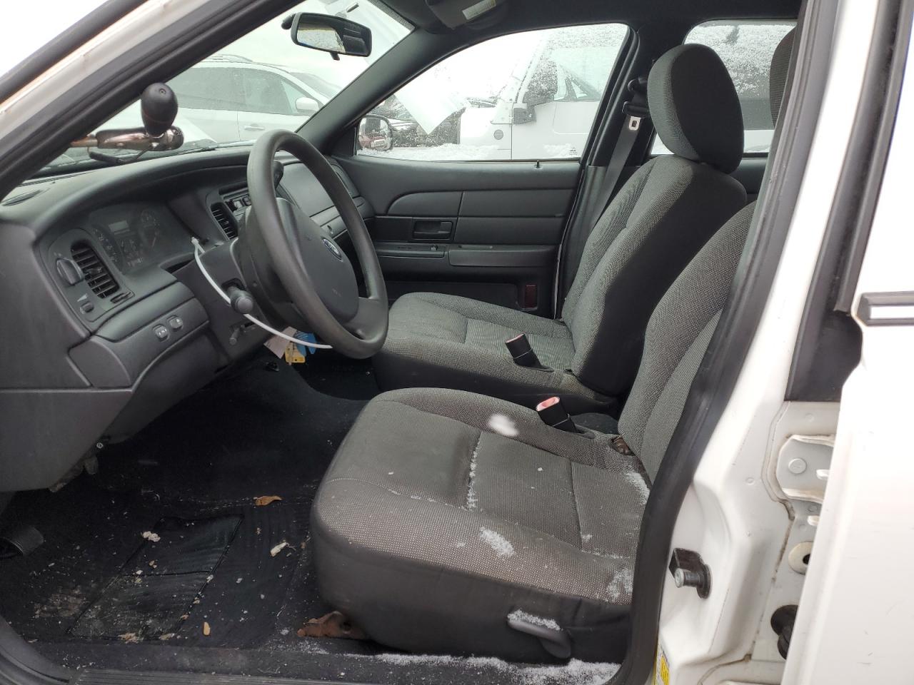 2011 Ford Crown Victoria - Image 7