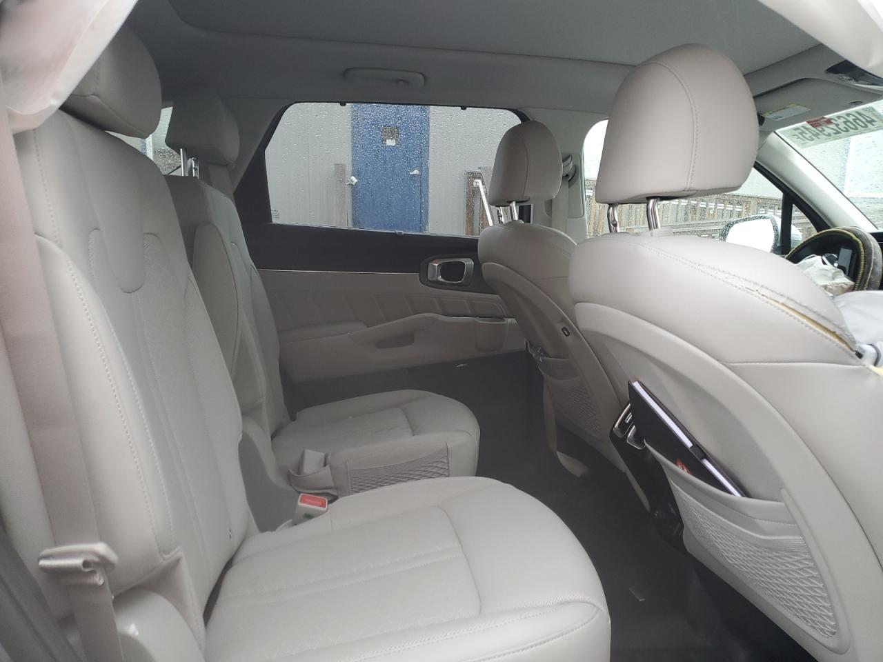 2023 Kia Sorento - Image 11