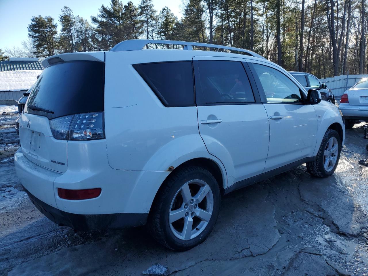 2007 Mitsubishi Outlander - Image 3