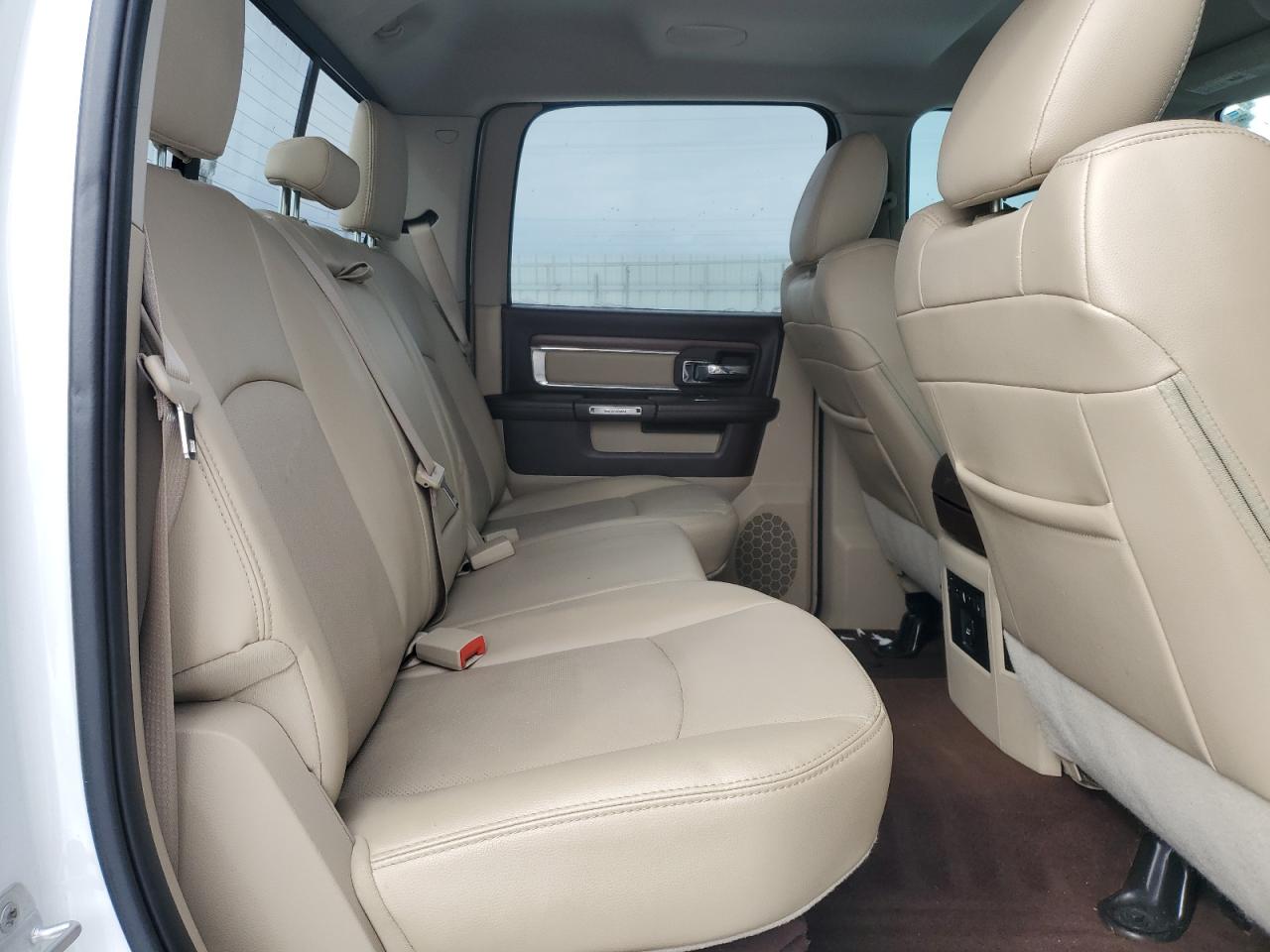 2016 RAM 1500 - Image 10