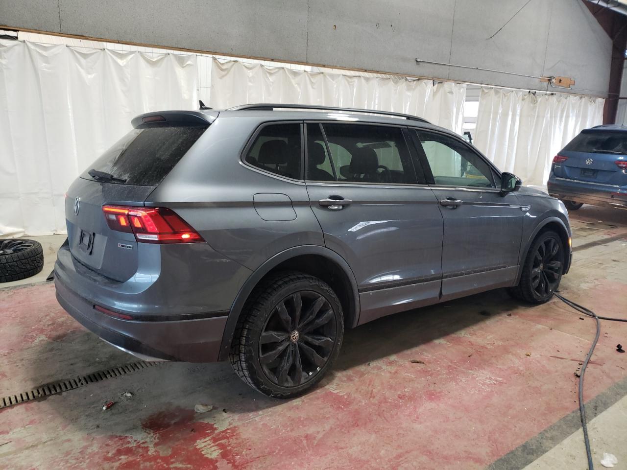 2021 Volkswagen Tiguan - Image 3