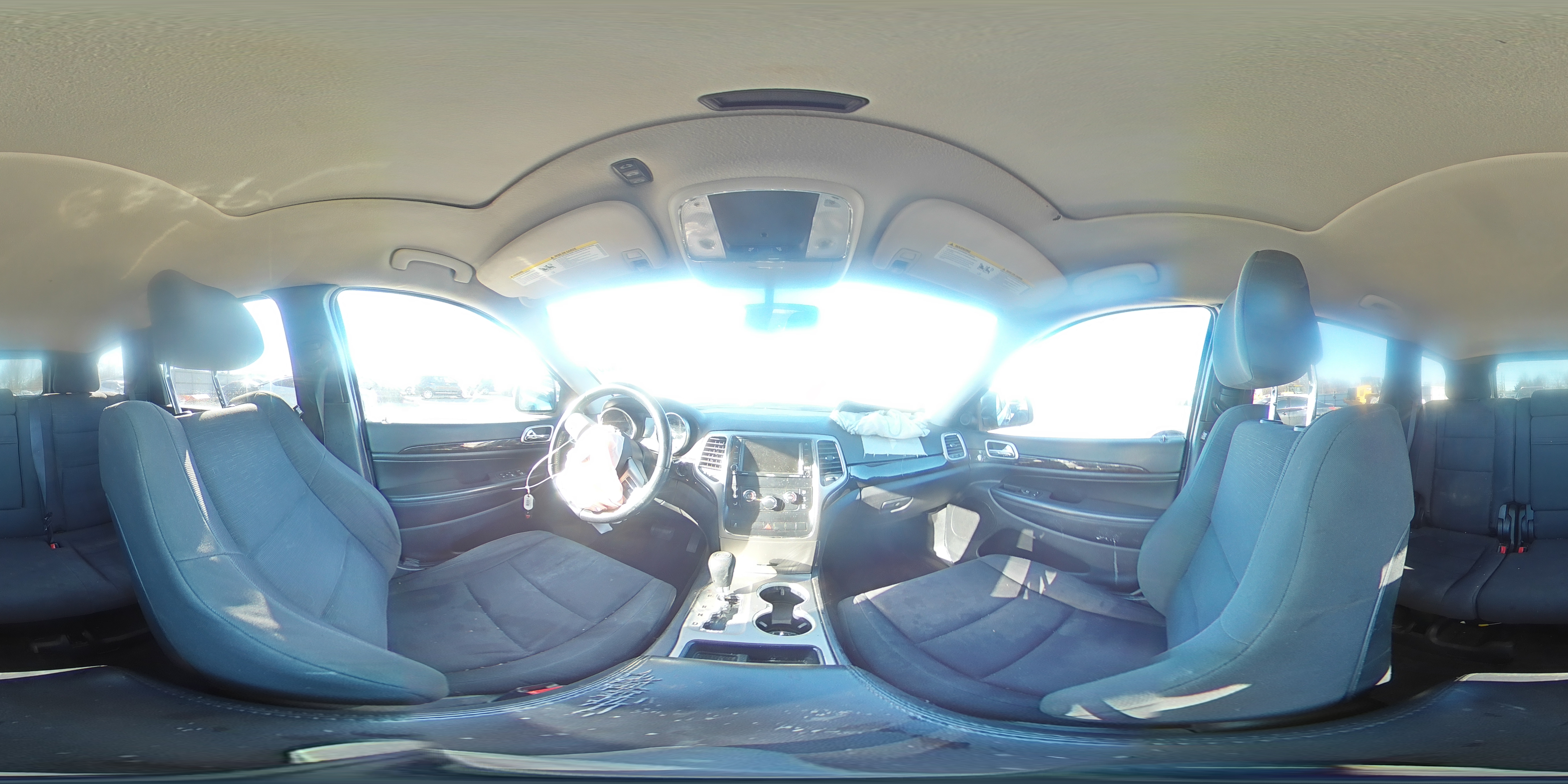 2012 Jeep Grand Cherokee - Image 14