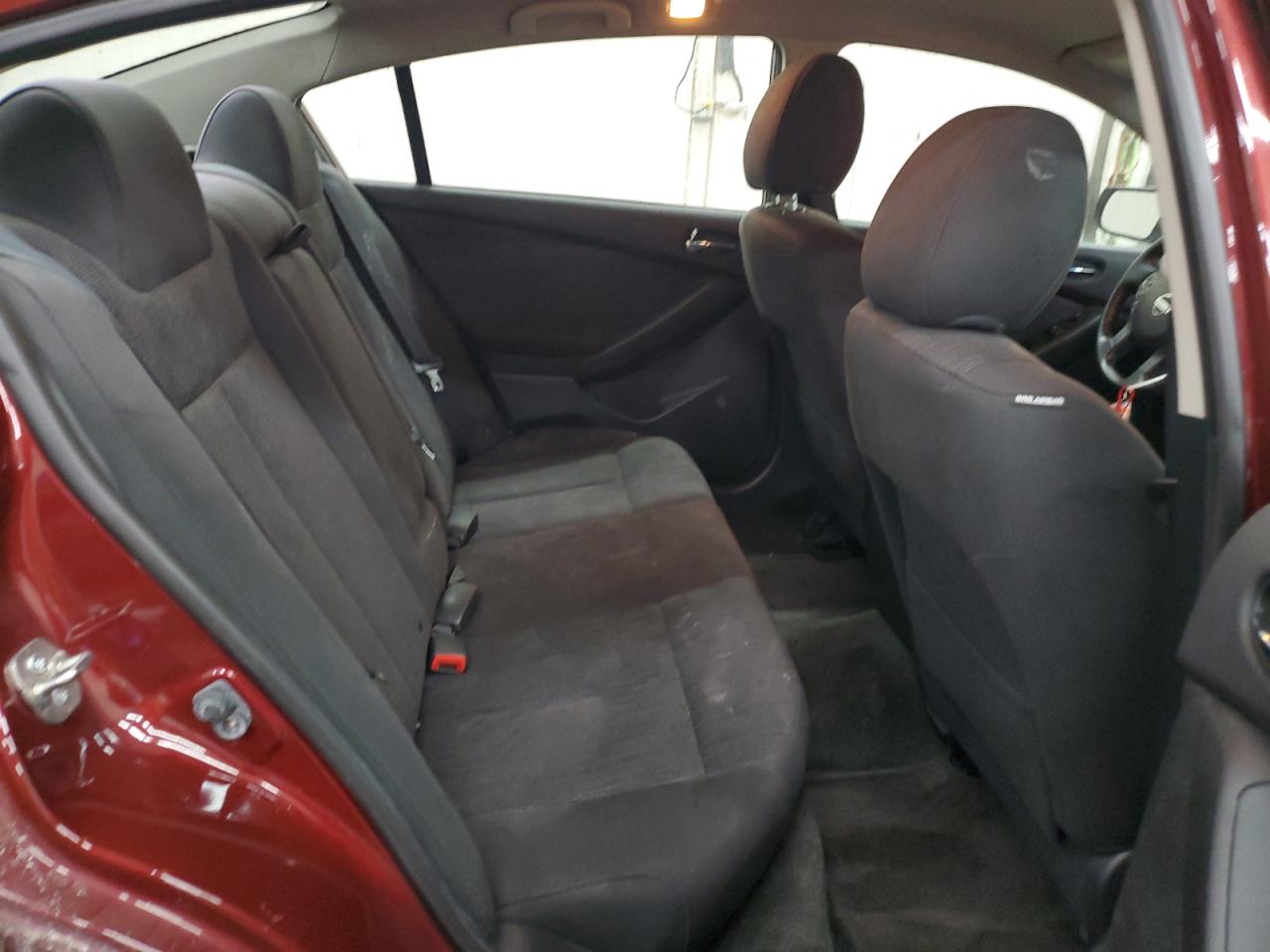 2012 Nissan Altima - Image 10