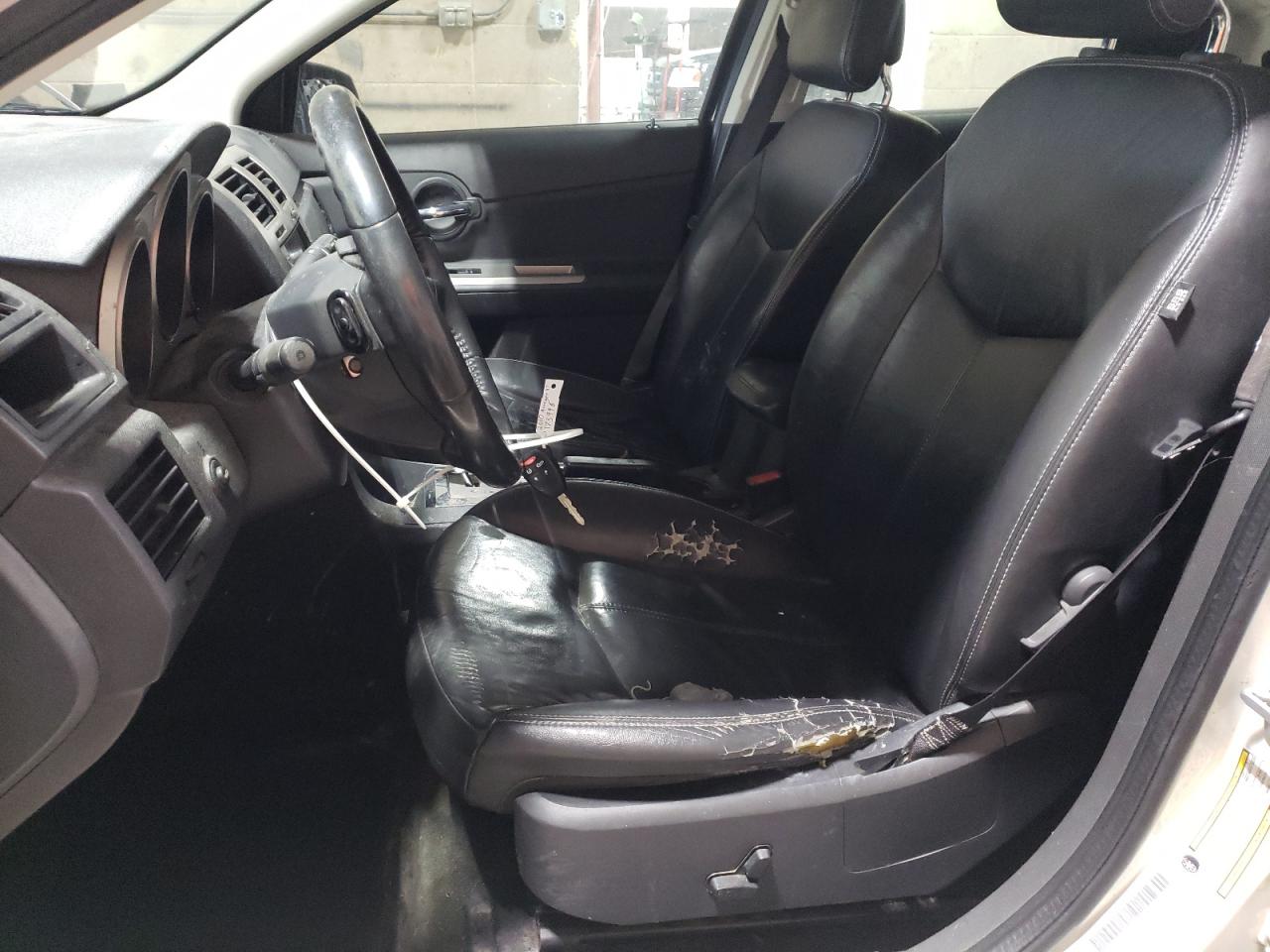 2010 Dodge Avenger - Image 7