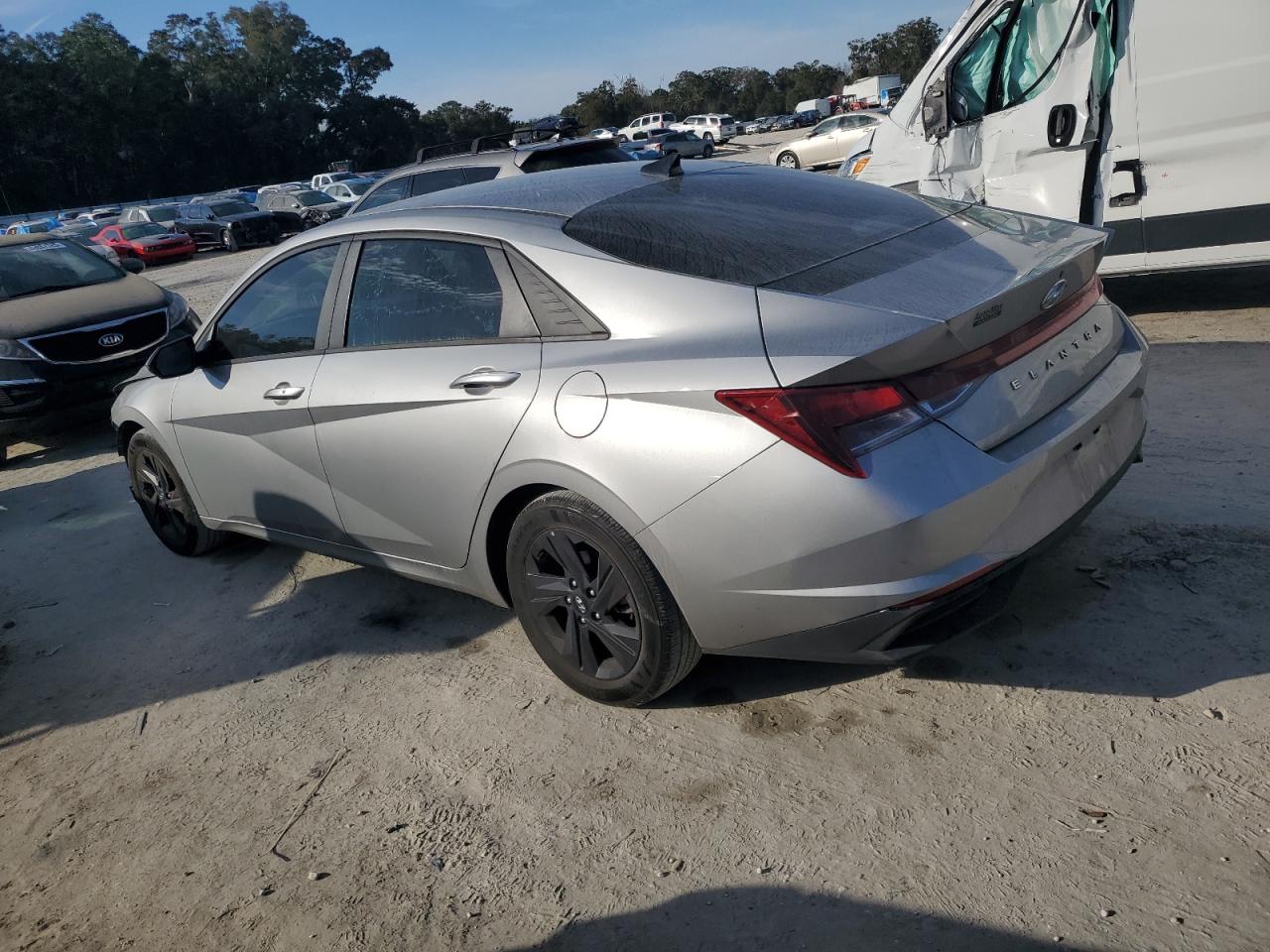 2021 Hyundai Elantra - Image 2