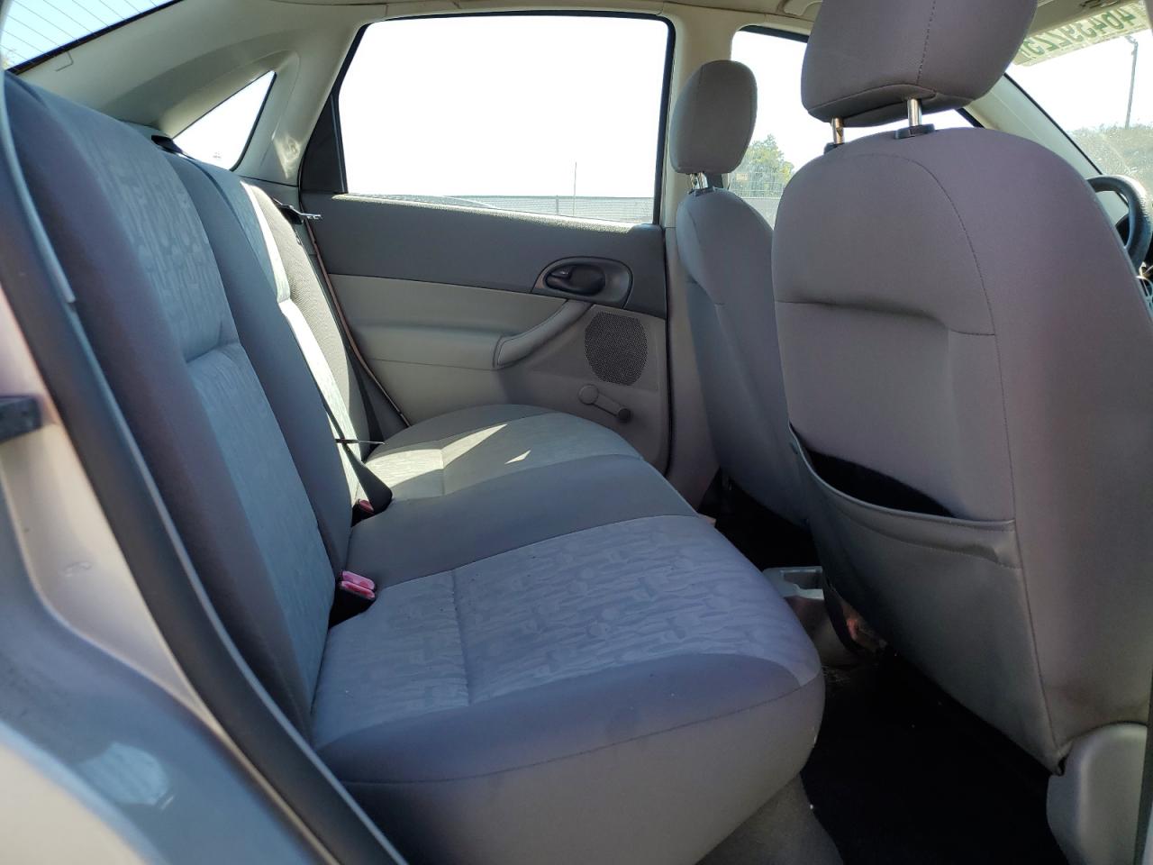 2005 Ford Focus - Image 10