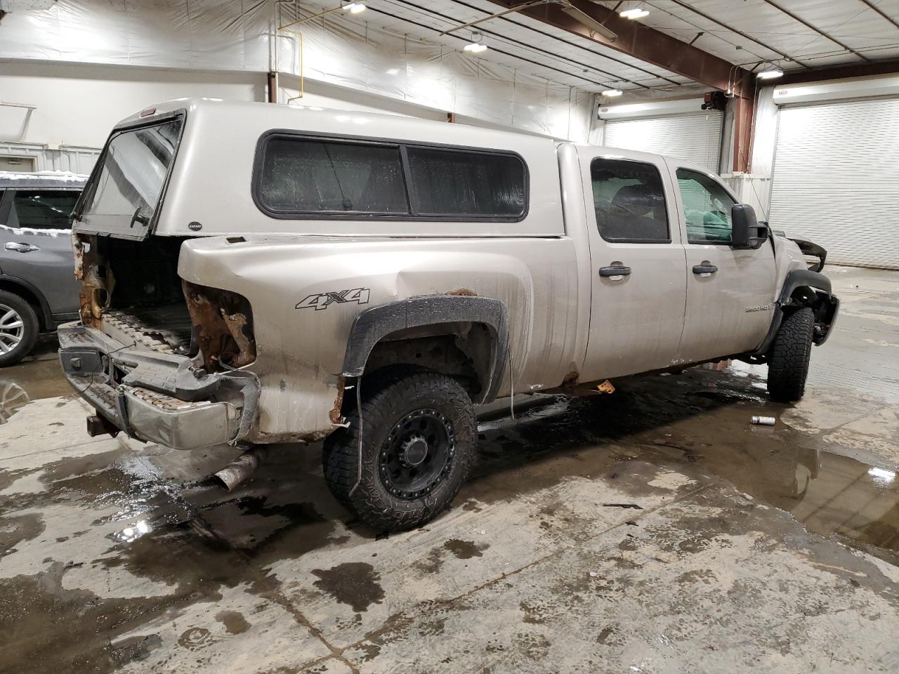 2007 Chevrolet Silverado - Image 3