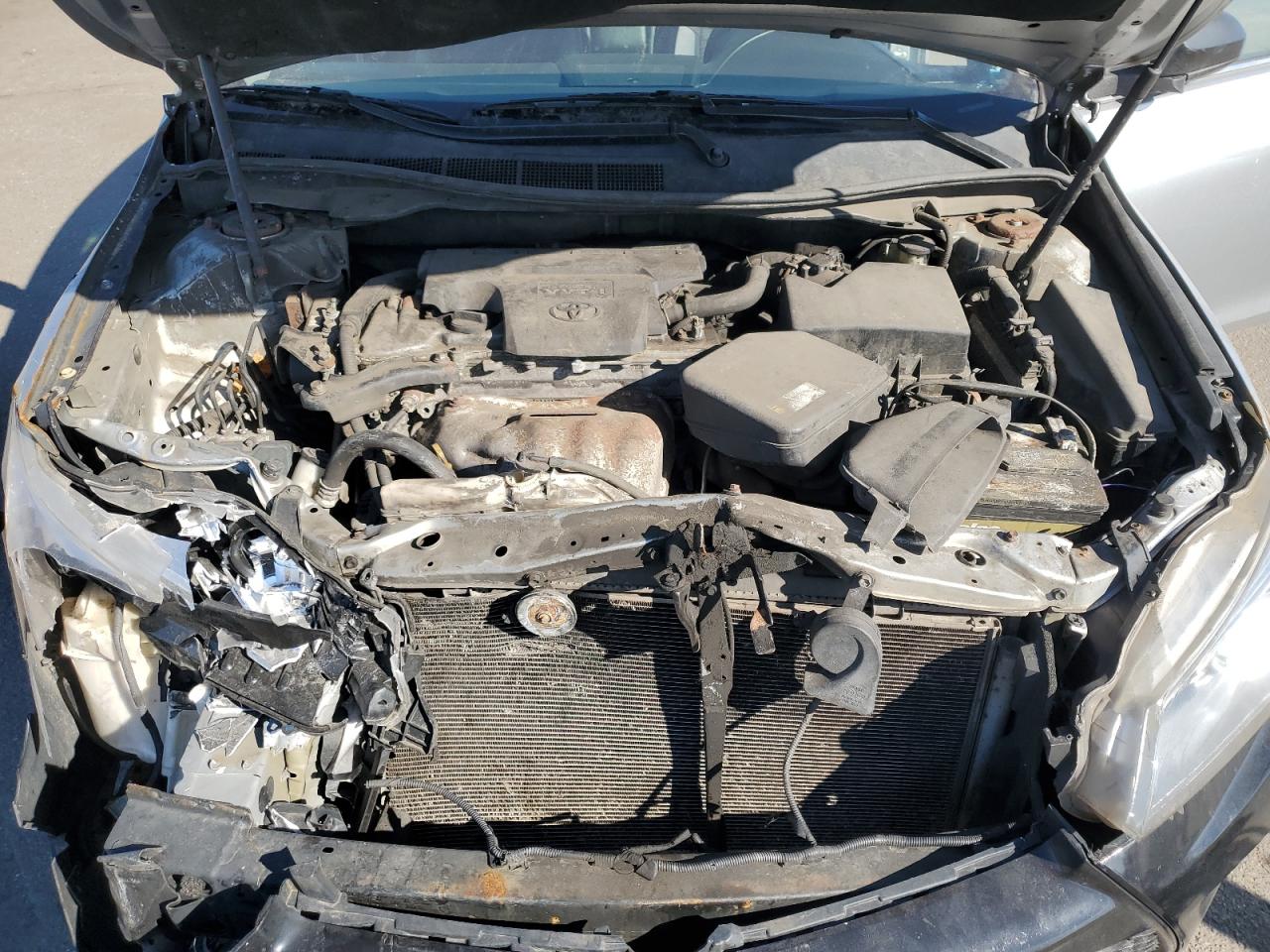 2015 Toyota Camry - Image 11
