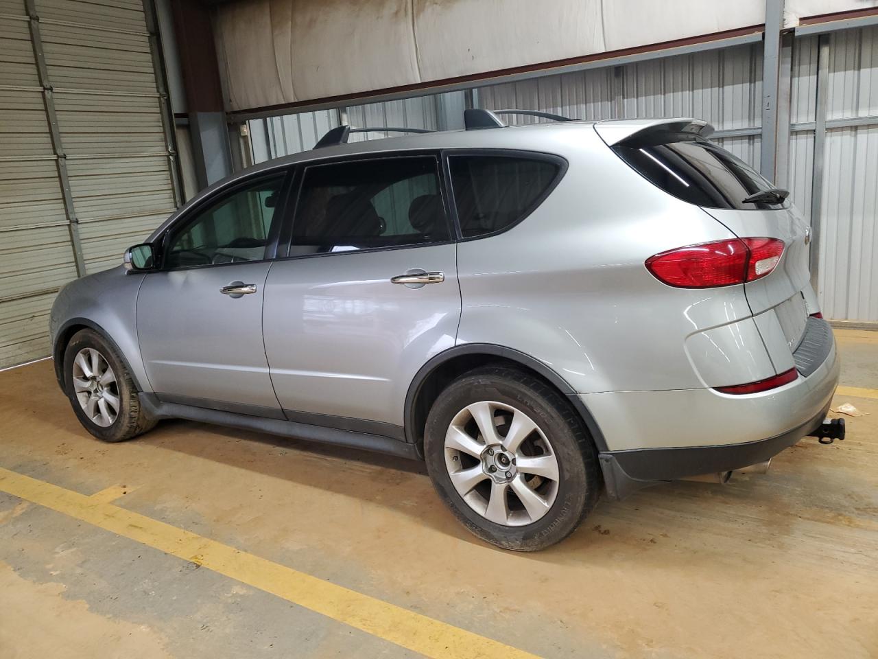 2006 Subaru Tribeca - Image 2