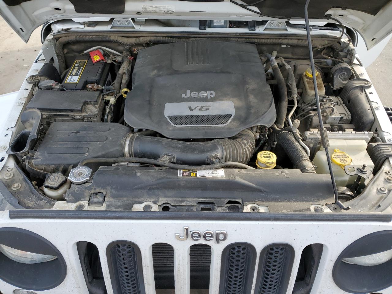 2015 Jeep Wrangler - Image 12
