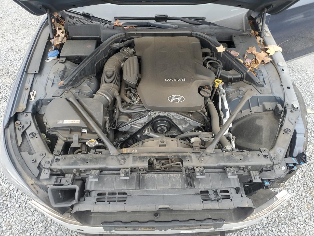 2015 Hyundai Genesis - Image 11