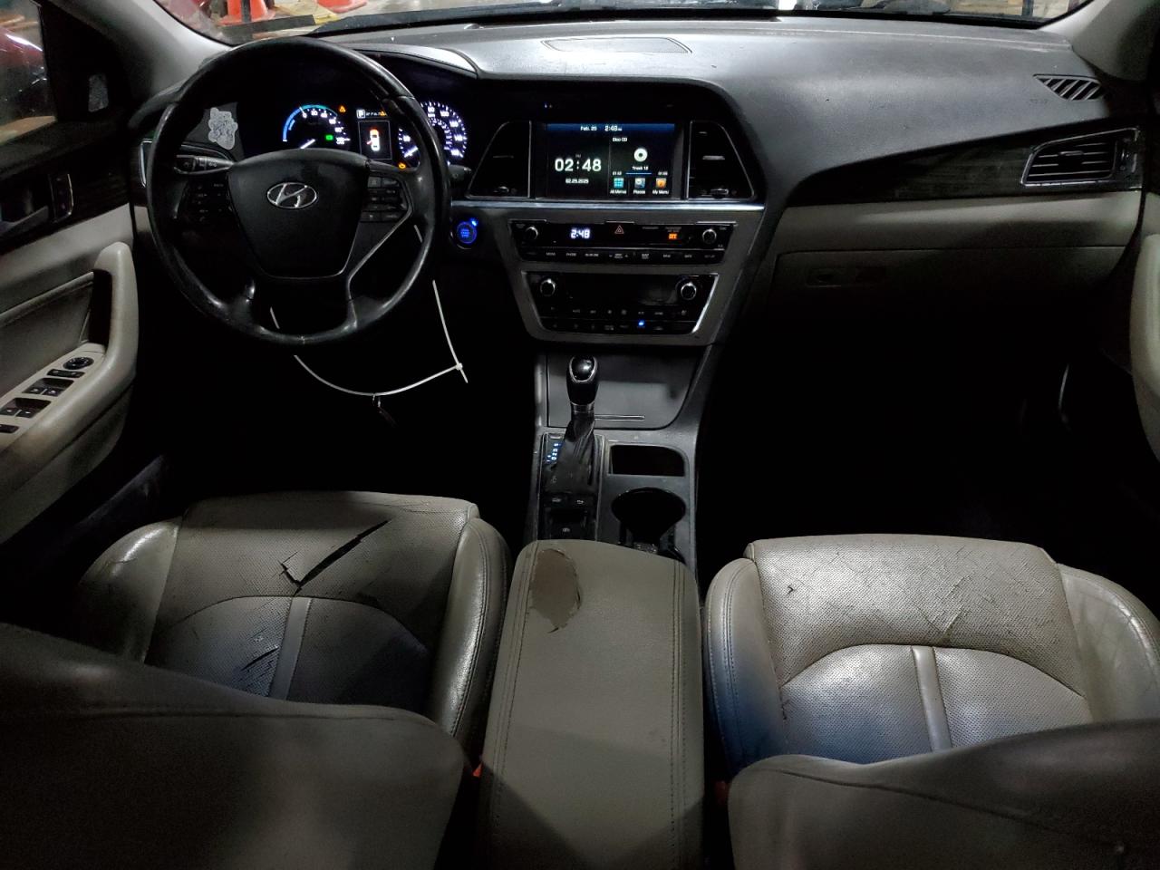 2016 Hyundai Sonata - Image 8