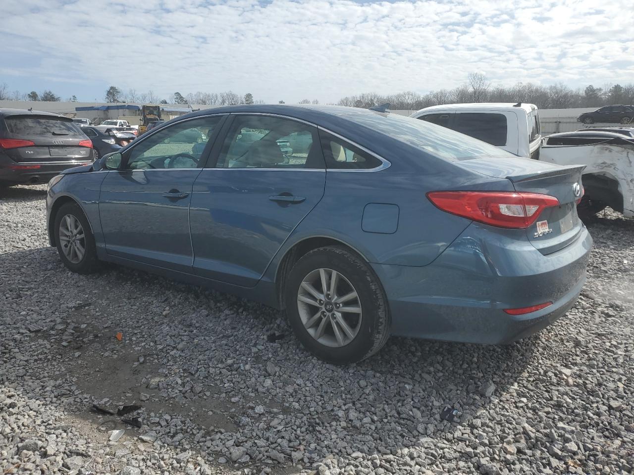 2016 Hyundai Sonata - Image 2