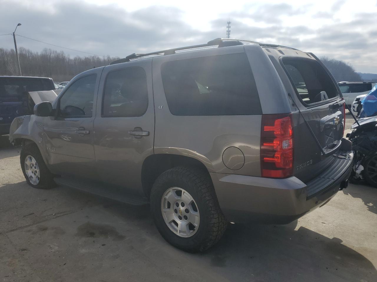 2013 Chevrolet Tahoe - Image 2