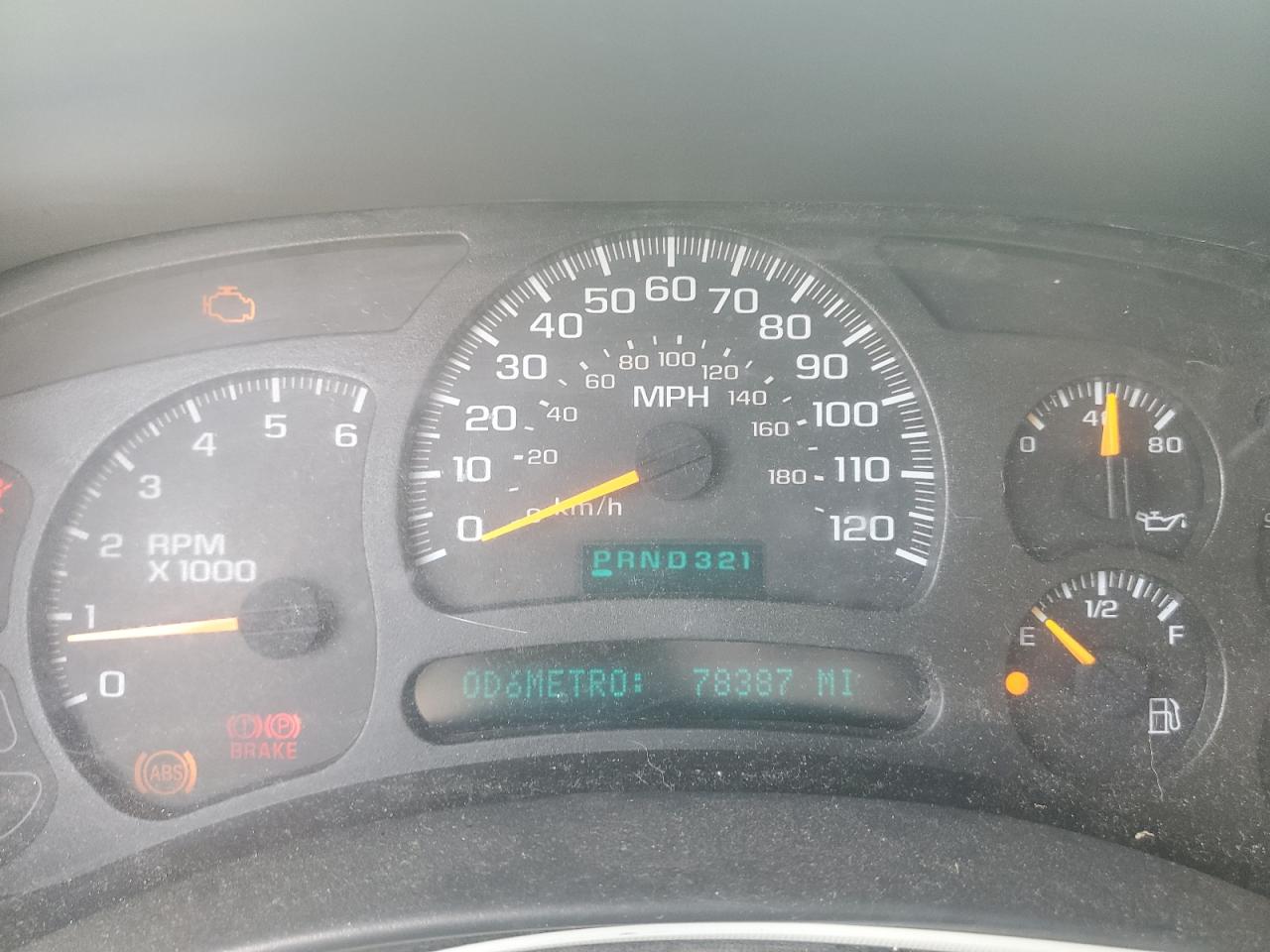 2003 GMC Sierra - Image 9