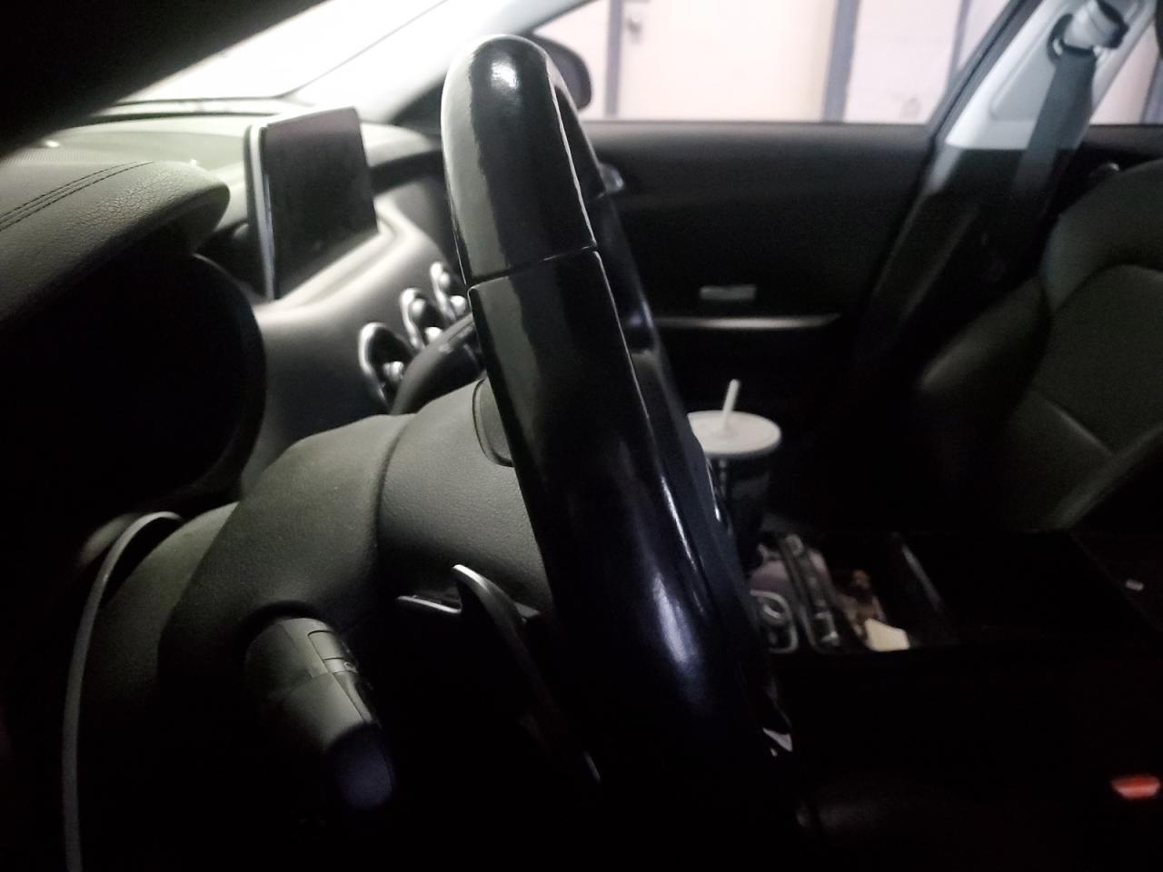 2018 Kia Stinger - Image 9