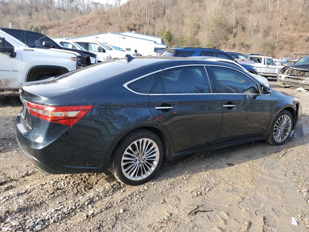 2018 Toyota Avalon - Image 3