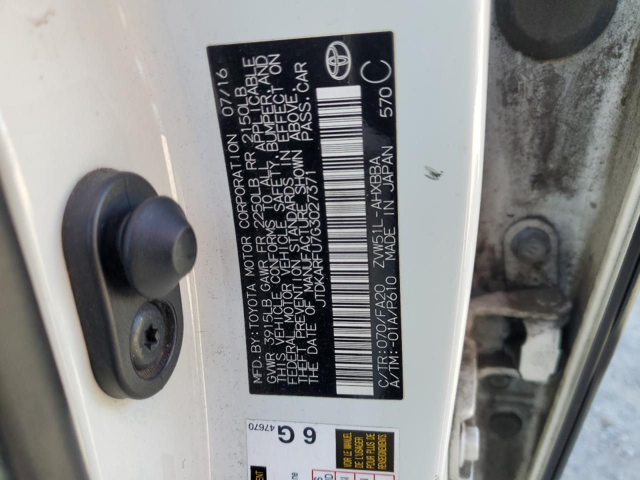 2016 Toyota Prius - Image 13
