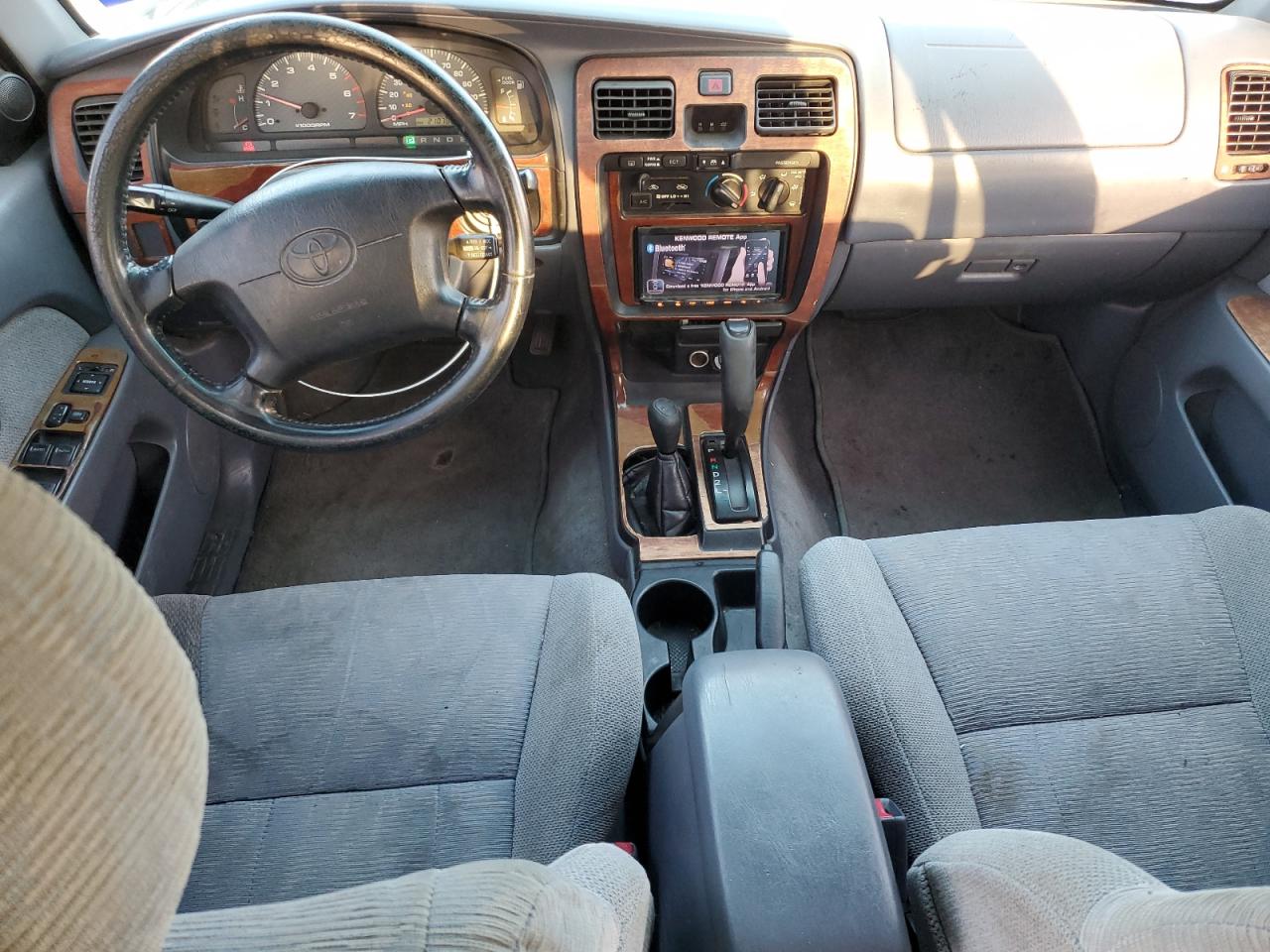 2000 Toyota 4Runner - Image 8