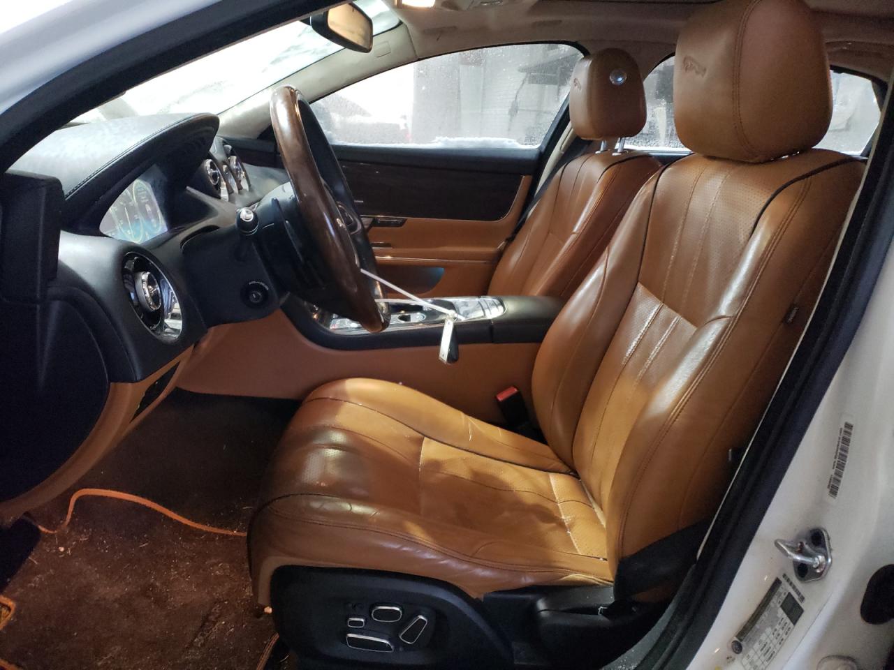 2013 Jaguar XJ - Image 7