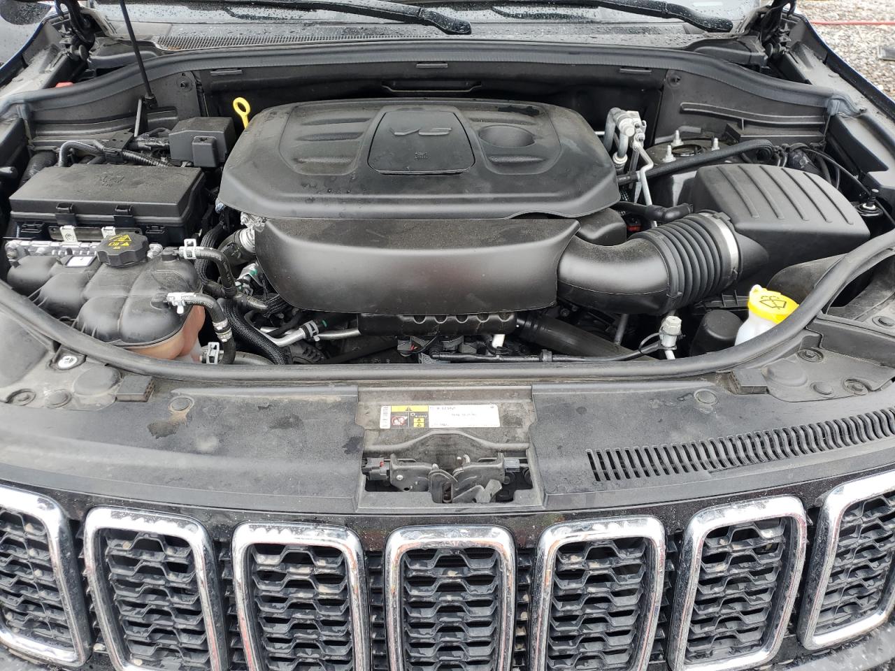 2020 Jeep Grand Cherokee - Image 12