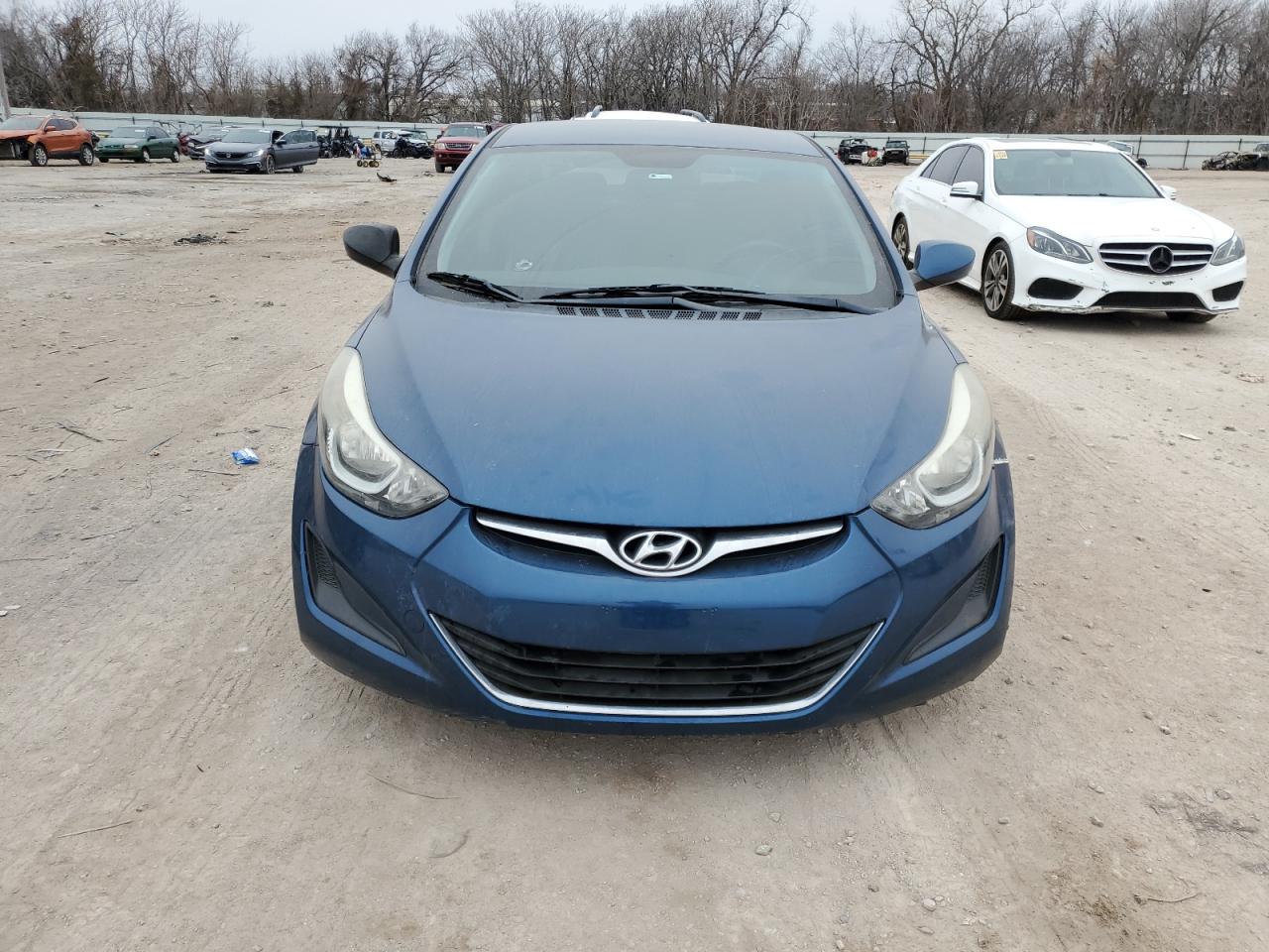 2016 Hyundai Elantra - Image 5