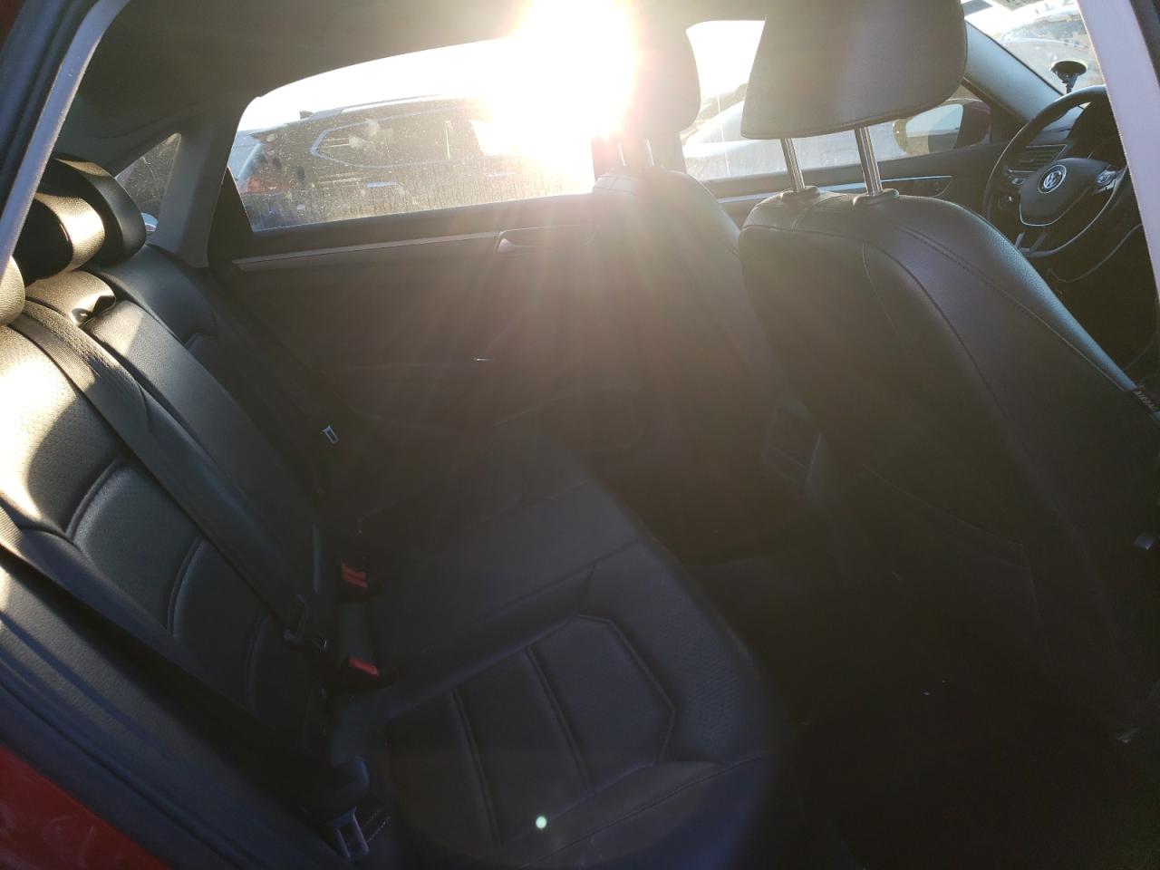 2016 Volkswagen Passat - Image 10