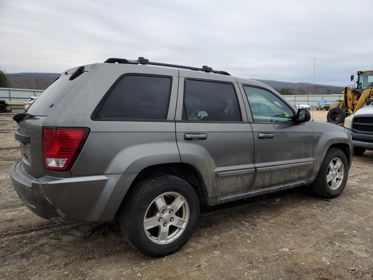 2007 Jeep Grand Cherokee - Image 3