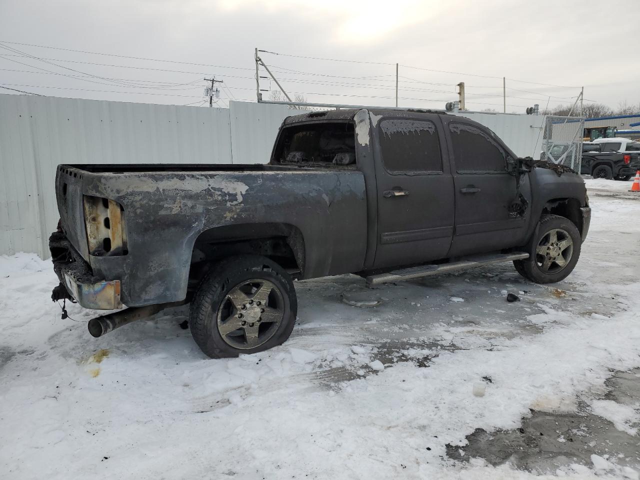 2011 Chevrolet Silverado - Image 3